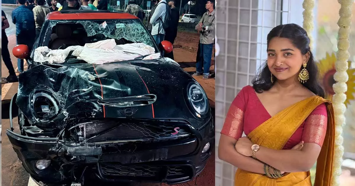 നെടുമ്പാശ്ശേരിയിൽ മിനി കൂപ്പർ സ്കൂട്ടറിലിടിച്ച് അപകടം: രണ്ട് യുവതികൾ ഉൾപ്പെടെ മൂന്ന് പേർക്ക് ദാരുണാന്ത്യം നെടുമ്പാശ്ശേരിയിൽ മിനി കൂപ്പർ സ്കൂട്ടറിലിടിച്ച് അപകടം: രണ്ട് യുവതികൾ ഉൾപ്പെടെ മൂന്ന് പേർക്ക് ദാരുണാന്ത്യം