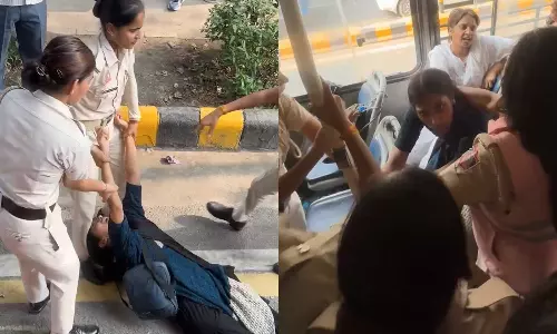 മലയാളി വിദ്യാര്ഥിനിക്ക് ഡല്ഹി പൊലീസിന്റെ ക്രൂരമര്ദനം; പരാതി നല്കി കെ. സുധാകരന് എംപി മലയാളി വിദ്യാര്ഥിനിക്ക് ഡല്ഹി പൊലീസിന്റെ ക്രൂരമര്ദനം; പരാതി നല്കി കെ. സുധാകരന് എംപി