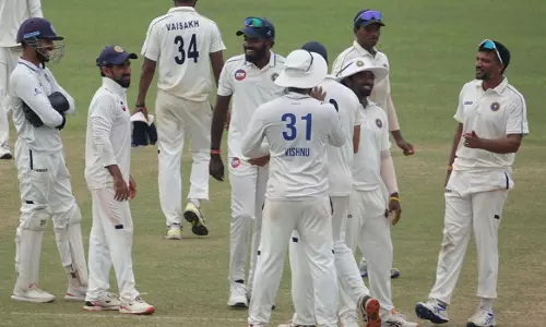Setback for Kerala in Ranji Trophy; Jharkhand secures three points with the lead. Setback for Kerala in Ranji Trophy; Jharkhand secures three points with the lead.