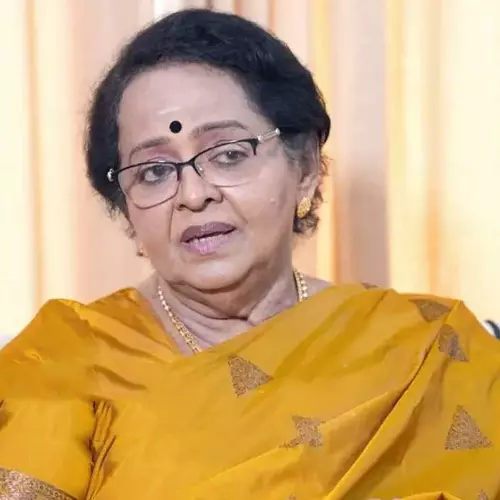 മലപ്പുറത്ത് ഹിന്ദുക്കളെയും അവിടുള്ള സഹോദരങ്ങളെ മറ്റിടങ്ങളിലും നിർത്തി ജയിപ്പിക്കണം; കേരളത്തിലെ എല്ലാ പ്രശ്നവും തീരും: മല്ലിക സുകുമാരൻ