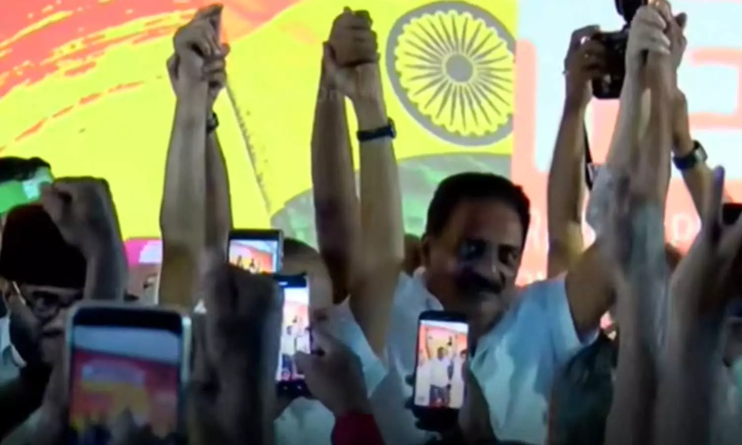 ഗ്യാനേഷ് കുമാർ രാജിവെക്കണം; സമരത്തിന് ഒന്നല്ല, ആയിരം പ്രകാശ് രാജുമാർ വരും; യൂത്ത് ലീഗ് സമരത്തിൽ പി.കെ. കുഞ്ഞാലിക്കുട്ടി ഗ്യാനേഷ് കുമാർ രാജിവെക്കണം; സമരത്തിന് ഒന്നല്ല, ആയിരം പ്രകാശ് രാജുമാർ വരും; യൂത്ത് ലീഗ് സമരത്തിൽ പി.കെ. കുഞ്ഞാലിക്കുട്ടി
