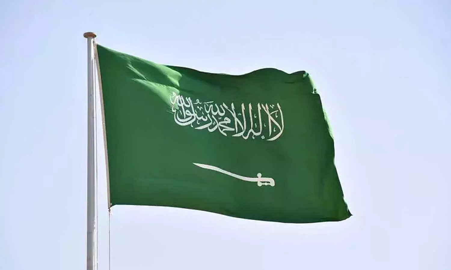 Two officials die in helicopter crash in Saudi Arabia Two officials die in helicopter crash in Saudi Arabia
