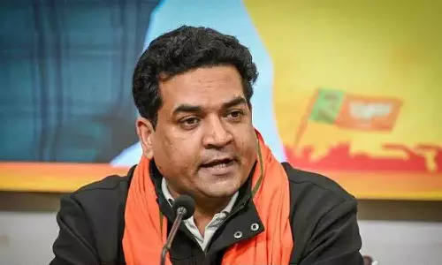 ദേശദ്രോഹി, രാമവിരോധി, ജിഹാദി, കമ്യൂണിസം, നക്സലിസം എന്നിവയുടെ കൂട്ടമാണ് പാറ്റകള്; സമരക്കാരെ അധിക്ഷേപിച്ച് ബിജെപി മന്ത്രി ദേശദ്രോഹി, രാമവിരോധി, ജിഹാദി, കമ്യൂണിസം, നക്സലിസം എന്നിവയുടെ കൂട്ടമാണ് പാറ്റകള്; സമരക്കാരെ അധിക്ഷേപിച്ച് ബിജെപി മന്ത്രി