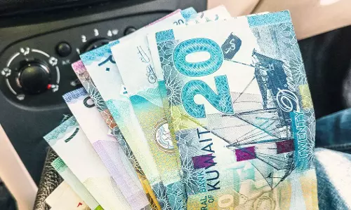 Expatriate workers must be paid their salaries on time; Kuwait Interior Minister Expatriate workers must be paid their salaries on time; Kuwait Interior Minister
