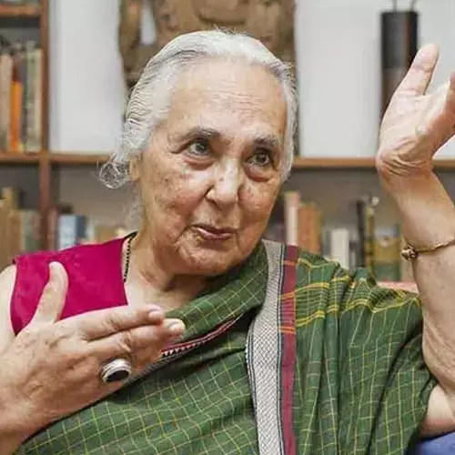 Hindutva reading builds on colonial interpretations Romila Thapar
