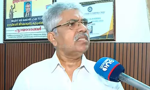 പൊലീസ് സ്റ്റേഷനിൽ പോയി ജഡ്ജി കളിക്കാൻ ശ്രമിച്ചതാണ് പ്രശ്നം; ചേരാനല്ലൂർ അപകടത്തിൽ ജഡ്ജി റെനോ ഫ്രാൻസിസിനെതിരെ കെമാൽ പാഷ പൊലീസ് സ്റ്റേഷനിൽ പോയി ജഡ്ജി കളിക്കാൻ ശ്രമിച്ചതാണ് പ്രശ്നം; ചേരാനല്ലൂർ അപകടത്തിൽ ജഡ്ജി റെനോ ഫ്രാൻസിസിനെതിരെ കെമാൽ പാഷ