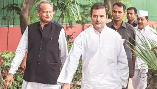 രാഹുൽ ഗാന്ധി കോൺഗ്രസ് അധ്യക്ഷനാകണമെന്ന് അശോക് ഗെഹ്ലോട്ട് രാഹുൽ ഗാന്ധി കോൺഗ്രസ് അധ്യക്ഷനാകണമെന്ന് അശോക് ഗെഹ്ലോട്ട്