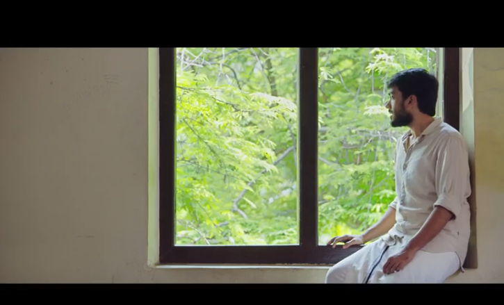 ഇനി ഒരു കാലത്തേക്ക് ഒരു പൂ വിടര്‍ത്തുവാന്‍ ഇവിടെ ഞാന്‍ ഈ മരം നട്ടൂ; പൂമരത്തിലെ പുതിയ പാട്ട് കാണാം