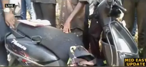 കൊല്ലത്ത് കെഎസ്ആര്‍ടിസി സ്‌കൂട്ടറിലിടിച്ച് മൂന്ന് മരണം