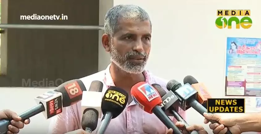 പോരാട്ടങ്ങളിലൂടെ വളര്ന്ന സിപിഎം ആ ചരിത്രത്തെ തള്ളിപ്പറയരുതെന്ന് വയല്കിളികള് പോരാട്ടങ്ങളിലൂടെ വളര്ന്ന സിപിഎം ആ ചരിത്രത്തെ തള്ളിപ്പറയരുതെന്ന് വയല്കിളികള്