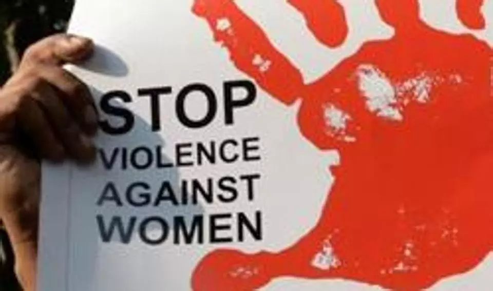 സ്ത്രീധന പീഡനം: ഭാര്യയെയും മകളെയും യുവാവ് തീകൊളുത്തി കൊന്നു