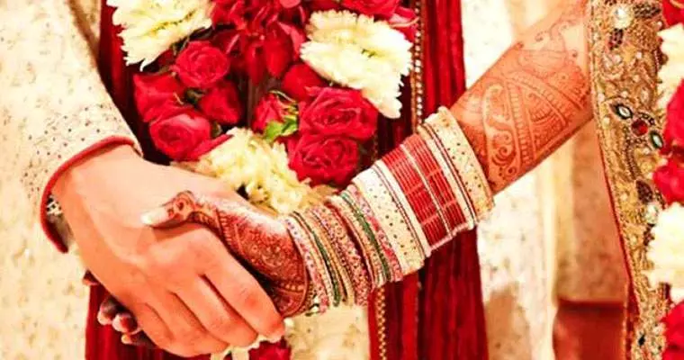 ബ്രാഹ്മണരായ പൂജാരിമാരെ വിവാഹം ചെയ്യുന്ന യുവതികള്ക്ക് 3 ലക്ഷം രൂപ ബ്രാഹ്മണരായ പൂജാരിമാരെ വിവാഹം ചെയ്യുന്ന യുവതികള്ക്ക് 3 ലക്ഷം രൂപ