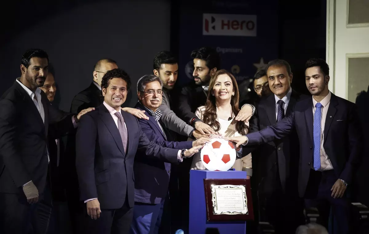 ഐ.എസ്.എല് ഉദ്ഘാടന മത്സരം കൊച്ചിയില് ഐ.എസ്.എല് ഉദ്ഘാടന മത്സരം കൊച്ചിയില്