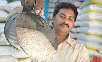 റേഷന്‍ അരിയുടെയും ഗോതമ്പിന്‍റെയും വില ഒരു രൂപ വര്‍ധിക്കും