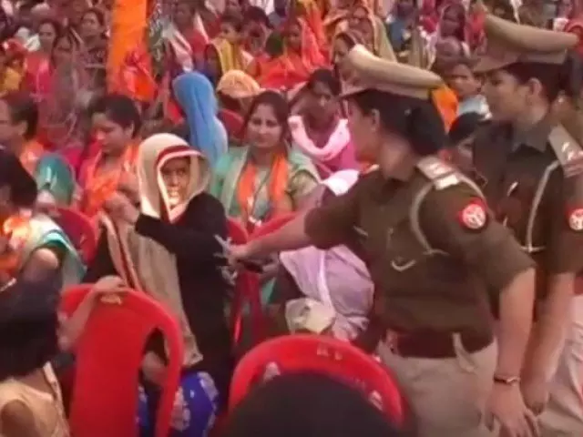 യോഗിയുടെ റാലിക്കെത്തിയ മുസ്‍ലിം യുവതിയുടെ ബുര്‍ഖ പൊലീസ് നിര്‍ബന്ധിച്ച് അഴിപ്പിച്ചു