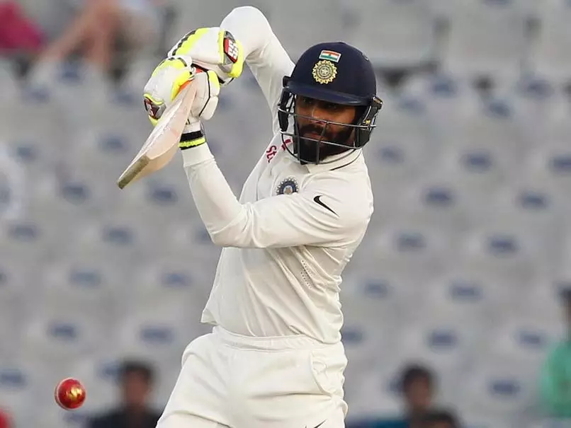 ഓവറിലെ ആറ് പന്തും സിക്സറിന് പറത്തി ജഡേജ