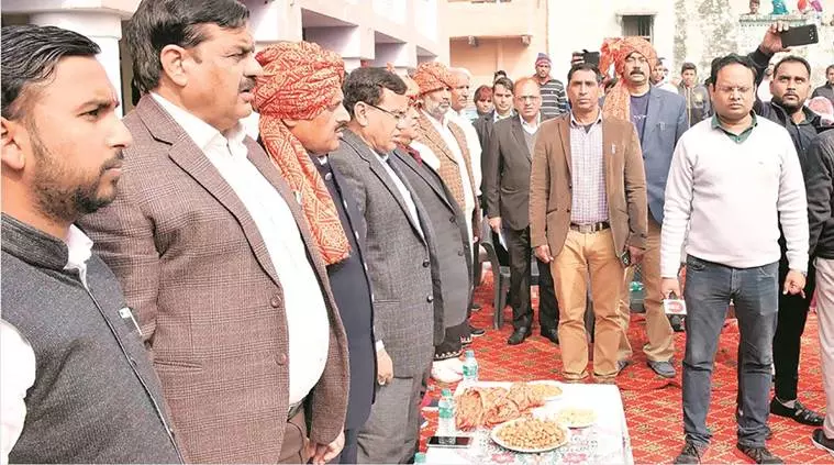 ഗ്രാമീണര് ഒന്നിച്ച് എന്നും ദേശീയഗാനം ആലപിക്കണം: ലക്ഷങ്ങള് ചെലവാക്കി ലൌഡ് സ്പീക്കര്, നിരീക്ഷിക്കാന് സിസിടിവി ഗ്രാമീണര് ഒന്നിച്ച് എന്നും ദേശീയഗാനം ആലപിക്കണം: ലക്ഷങ്ങള് ചെലവാക്കി ലൌഡ് സ്പീക്കര്, നിരീക്ഷിക്കാന് സിസിടിവി