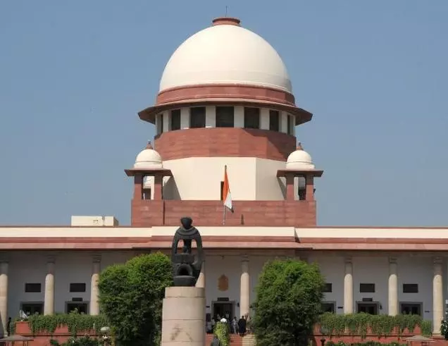 സുപ്രീം കോടതിയിലെ പ്രതിസന്ധിക്ക് പരിഹാരമായെന്ന് അറ്റോര്ണി ജനറല് സുപ്രീം കോടതിയിലെ പ്രതിസന്ധിക്ക് പരിഹാരമായെന്ന് അറ്റോര്ണി ജനറല്