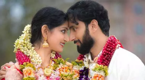 ദിവ്യാ ഉണ്ണിയുടെ രണ്ടാം വിവാഹത്തെ പരിഹസിക്കുന്നവരോട് ദിവ്യാ ഉണ്ണിയുടെ രണ്ടാം വിവാഹത്തെ പരിഹസിക്കുന്നവരോട്