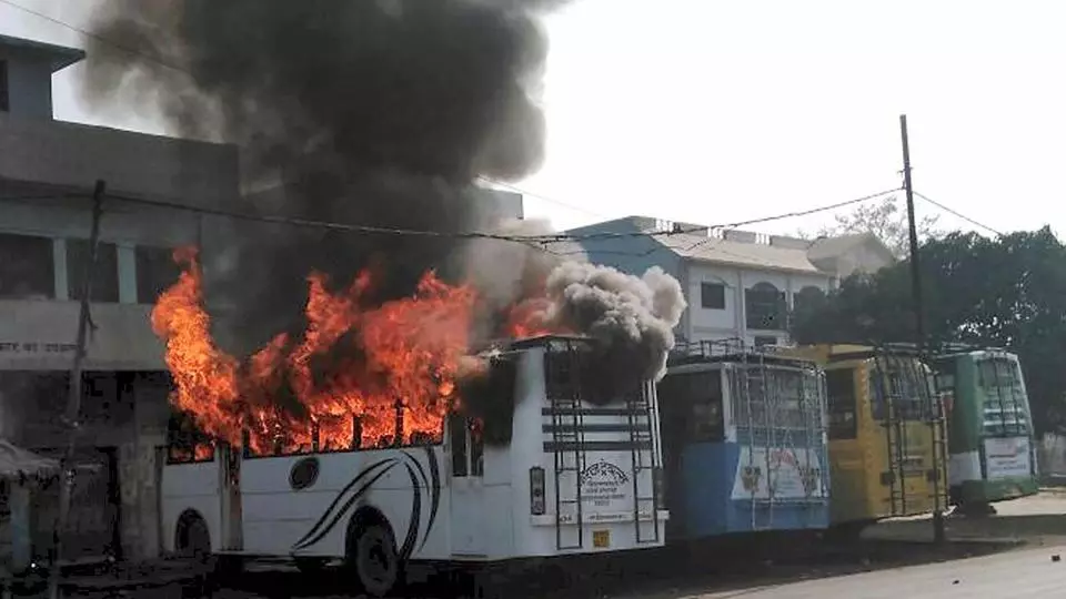 യുപിയിലെ കാസ്ഗഞ്ച് അശാന്തം; 112 പേര് അറസ്റ്റില് യുപിയിലെ കാസ്ഗഞ്ച് അശാന്തം; 112 പേര് അറസ്റ്റില്