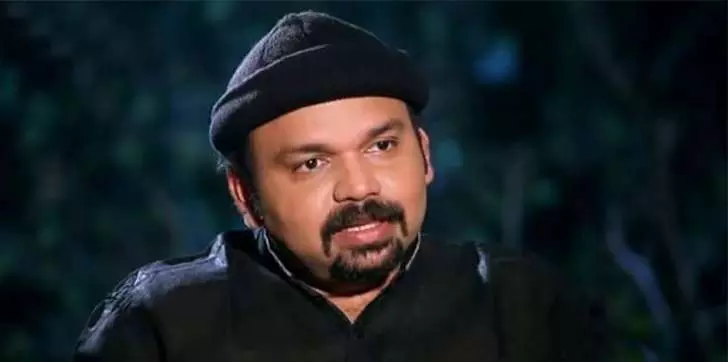 പട്ടയം തിരിമറി നടത്തി കായല് കയ്യേറി; സന്തോഷ് ജോര്ജ് കുളങ്ങരയുടെ റിസോര്ട്ടിനെതിരെ പരാതി പട്ടയം തിരിമറി നടത്തി കായല് കയ്യേറി; സന്തോഷ് ജോര്ജ് കുളങ്ങരയുടെ റിസോര്ട്ടിനെതിരെ പരാതി