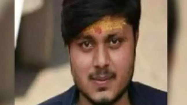 പശുവിനെ കൊന്ന അഖ്ലാഖിന് 50 ലക്ഷം, ദേശസ്നേഹിയായ ചന്ദന് എന്തുകൊണ്ടില്ല? വിഷം തുപ്പി വിഎച്ച്പി പശുവിനെ കൊന്ന അഖ്ലാഖിന് 50 ലക്ഷം, ദേശസ്നേഹിയായ ചന്ദന് എന്തുകൊണ്ടില്ല? വിഷം തുപ്പി വിഎച്ച്പി