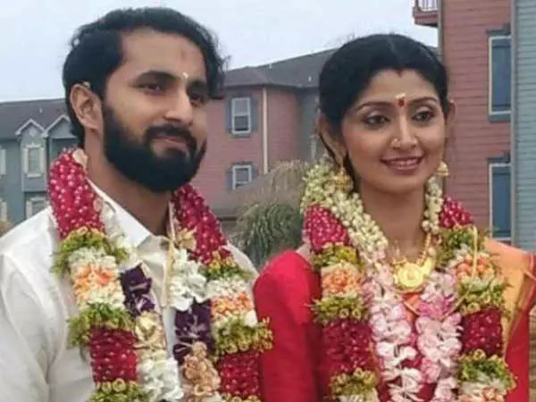 നടി ദിവ്യ ഉണ്ണി വീണ്ടും വിവാഹിതയായി