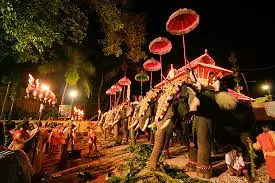 തൃശൂര്‍ പൂരാവേശത്തില്‍