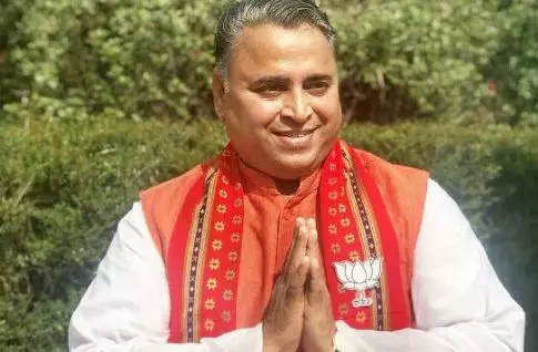 ത്രിപുരയിലെ ബിജെപി മുന്നേറ്റത്തിന് ചുക്കാന് പിടിച്ച മുംബൈക്കാരന് ത്രിപുരയിലെ ബിജെപി മുന്നേറ്റത്തിന് ചുക്കാന് പിടിച്ച മുംബൈക്കാരന്