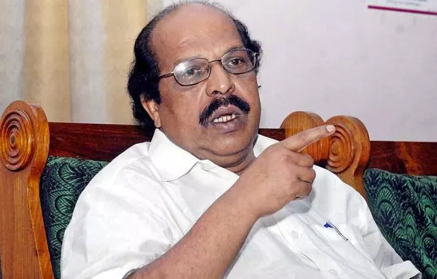 വയല്ക്കിളികളല്ല, എരണ്ടകള്; കീഴാറ്റൂര് സമരക്കാരെ വീണ്ടും അധിക്ഷേപിച്ച് ജി.സുധാകരന് വയല്ക്കിളികളല്ല, എരണ്ടകള്; കീഴാറ്റൂര് സമരക്കാരെ വീണ്ടും അധിക്ഷേപിച്ച് ജി.സുധാകരന്