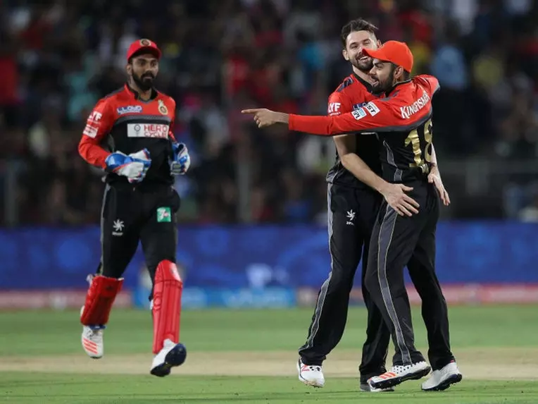 റോയല് ചലഞ്ചേഴ്സിന് രണ്ടാം ജയം റോയല് ചലഞ്ചേഴ്സിന് രണ്ടാം ജയം