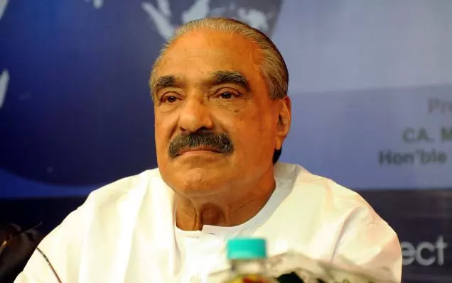 പാര്ട്ടി പിളര്ത്തി പുറത്തുപോയവര് പിന്നില്നിന്ന് കുത്തി: കെ എം മാണി പാര്ട്ടി പിളര്ത്തി പുറത്തുപോയവര് പിന്നില്നിന്ന് കുത്തി: കെ എം മാണി