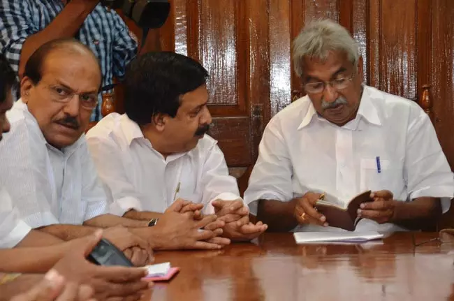 തെരഞ്ഞെടുപ്പ് പ്രഖ്യാപനത്തിന് തൊട്ടുമുന്‍പുള്ള മന്ത്രിസഭാ തീരുമാനങ്ങളില്‍ മിക്കതും നിയമവിരുദ്ധം