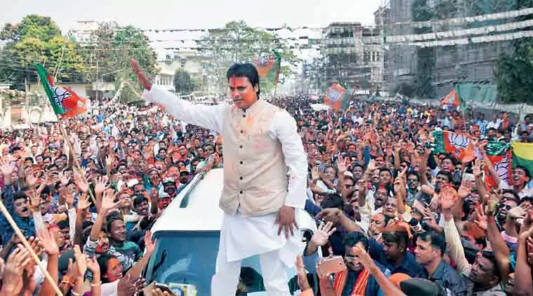 ത്രിപുരയില് കമ്യൂണിസ്റ്റ് ചരിത്രം പഠിപ്പിക്കുന്നു, ഹിന്ദു രാജാക്കന്മാരെ കുറിച്ച് പഠിപ്പിക്കുന്നില്ല: സിലബസ് മാറ്റുമെന്ന് ബിപ്ലബ് ദേബ് ത്രിപുരയില് കമ്യൂണിസ്റ്റ് ചരിത്രം പഠിപ്പിക്കുന്നു, ഹിന്ദു രാജാക്കന്മാരെ കുറിച്ച് പഠിപ്പിക്കുന്നില്ല: സിലബസ് മാറ്റുമെന്ന് ബിപ്ലബ് ദേബ്