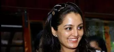 പ്യേരെന്തെരീീീീ....!!!! മഞ്ജു വാര്യരെ ഞെട്ടിച്ച പാറു അമ്മൂമ്മ പ്യേരെന്തെരീീീീ....!!!! മഞ്ജു വാര്യരെ ഞെട്ടിച്ച പാറു അമ്മൂമ്മ