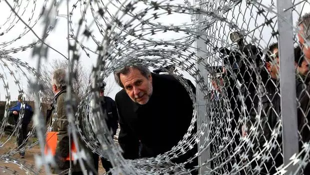 ഗ്രീസിലേക്ക് അഭയാര്‍ഥി പ്രവാഹം തുടരുന്നു