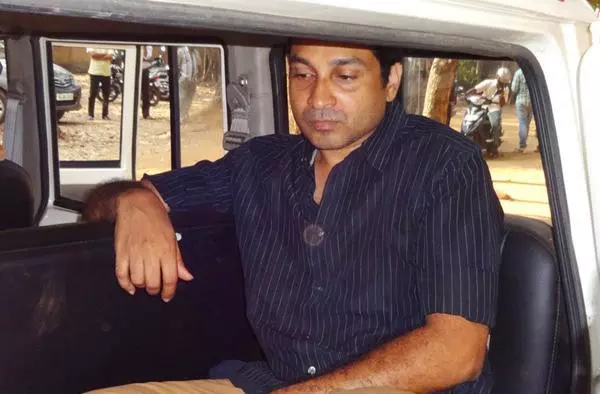 നിസാമിന്റെ ഫോണ്‍ ഉപയോഗം; മൂന്നു പൊലീസുകാര്‍ക്ക് സസ്‍പെന്‍ഷന്‍