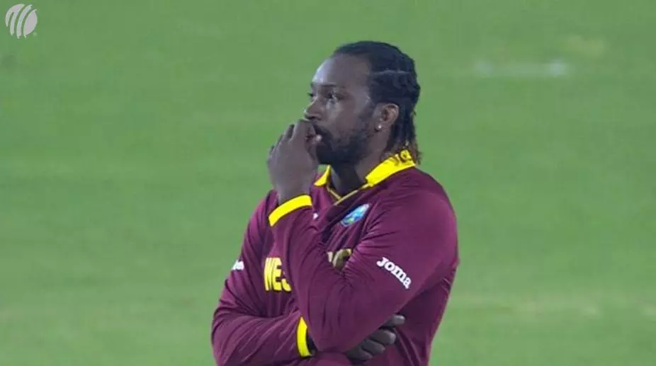 ഗെയിലിന്റെ ദുഃഖത്തോടെയുള്ള ആഹ്ലാദപ്രകടനം! ഗെയിലിന്റെ ദുഃഖത്തോടെയുള്ള ആഹ്ലാദപ്രകടനം!