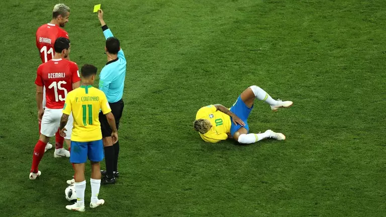 തടിമിടുക്കില്‍ നെയ്‍മറെ പൂട്ടി സ്വിസ് പട പിടിച്ചെടുത്ത സമനില