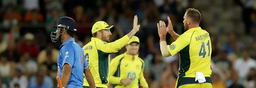 എല്ലാം എന്റെ പിഴ; തോല്വിയുടെ ഉത്തരവാദിത്തം ഏറ്റെടുത്ത് ധോണി എല്ലാം എന്റെ പിഴ; തോല്വിയുടെ ഉത്തരവാദിത്തം ഏറ്റെടുത്ത് ധോണി