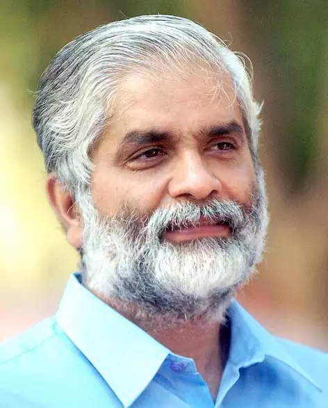 സുരേഷ് കുറുപ്പിന്റെ പ്രചാരണം അവസാന ഘട്ടത്തില് സുരേഷ് കുറുപ്പിന്റെ പ്രചാരണം അവസാന ഘട്ടത്തില്