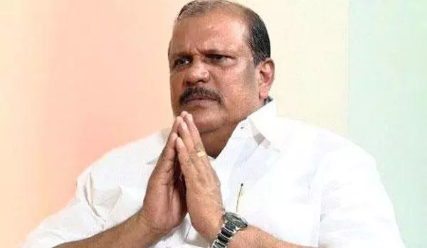 പി.സി ജോര്‍ജ്ജിനെ പരിഹസിച്ച് പിണറായി