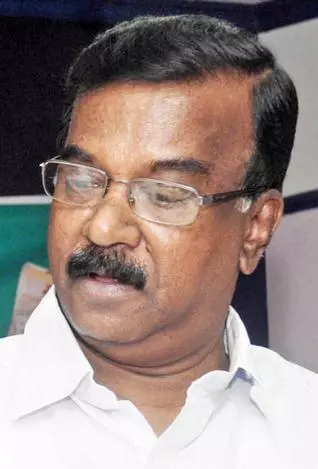 നെടുമങ്ങാട് ഏറ്റുമുട്ടല്‍ മുന്‍മന്ത്രിയും സ്പീക്കറും തമ്മില്‍