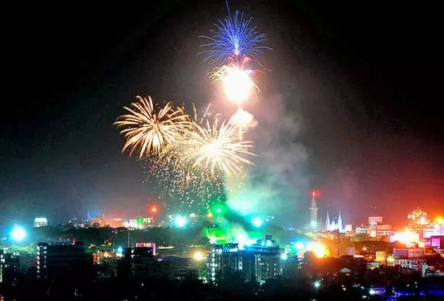 തൃശൂര്‍പൂരം: വെടിപ്പുരയുടെ നിയന്ത്രണം ഉദ്യോഗസ്ഥര്‍ക്ക്