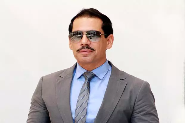 എത്ര അവഹേളിച്ചാലും രാജ്യം വിടില്ല; മോദി സര്‍ക്കാരിനെ വെല്ലുവിളിച്ച് വധ്ര