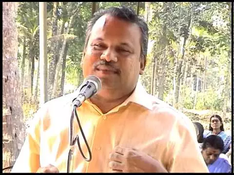 മുല്ലക്കര അവസാനഘട്ട പ്രചരണത്തില് മുല്ലക്കര അവസാനഘട്ട പ്രചരണത്തില്