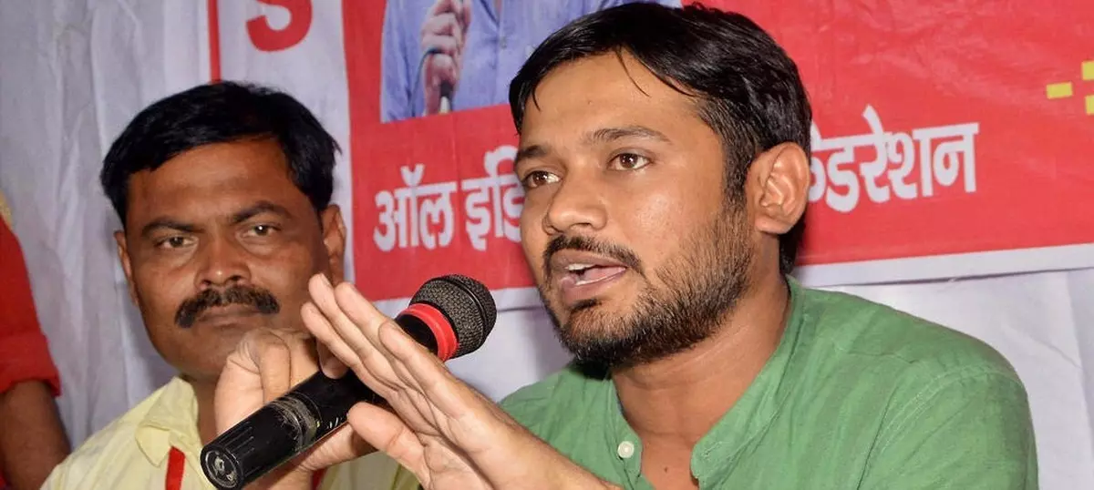 സര്വകലാശാല നടപടിക്കെതിരെ നിരാഹാര സമരം: കനയ്യ കുമാറിനെ ആശുപത്രിയിലേക്ക് മാറ്റി സര്വകലാശാല നടപടിക്കെതിരെ നിരാഹാര സമരം: കനയ്യ കുമാറിനെ ആശുപത്രിയിലേക്ക് മാറ്റി