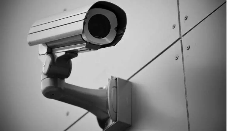 സര്ക്കാര് ഓഫീസുകള് സിസിടിവി നിരീക്ഷണത്തിലാക്കാന് കുവൈത്ത് സര്ക്കാര് ഓഫീസുകള് സിസിടിവി നിരീക്ഷണത്തിലാക്കാന് കുവൈത്ത്