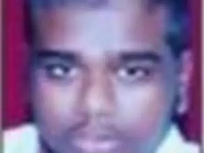 300 രൂപ കൈക്കൂലി നല്‍കാനായില്ല; 18 കാരന്‍ ചികിത്സ കിട്ടാതെ മരിച്ചു