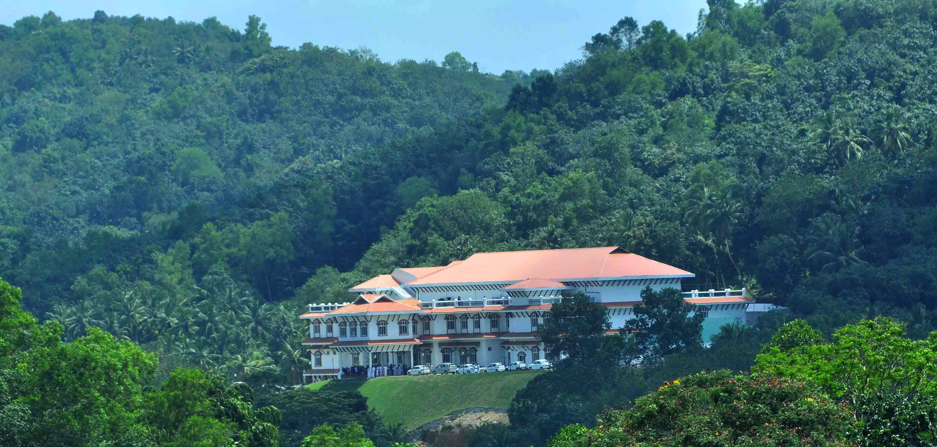 സോണിയഗാന്ധിക്കെതിരെ കേരളത്തില് കേസ് സോണിയഗാന്ധിക്കെതിരെ കേരളത്തില് കേസ്